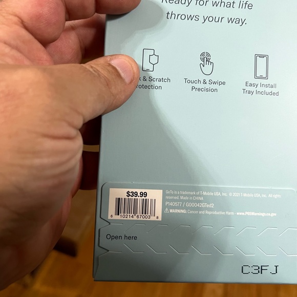 Screen protector for iPhone - Picture 2 of 5